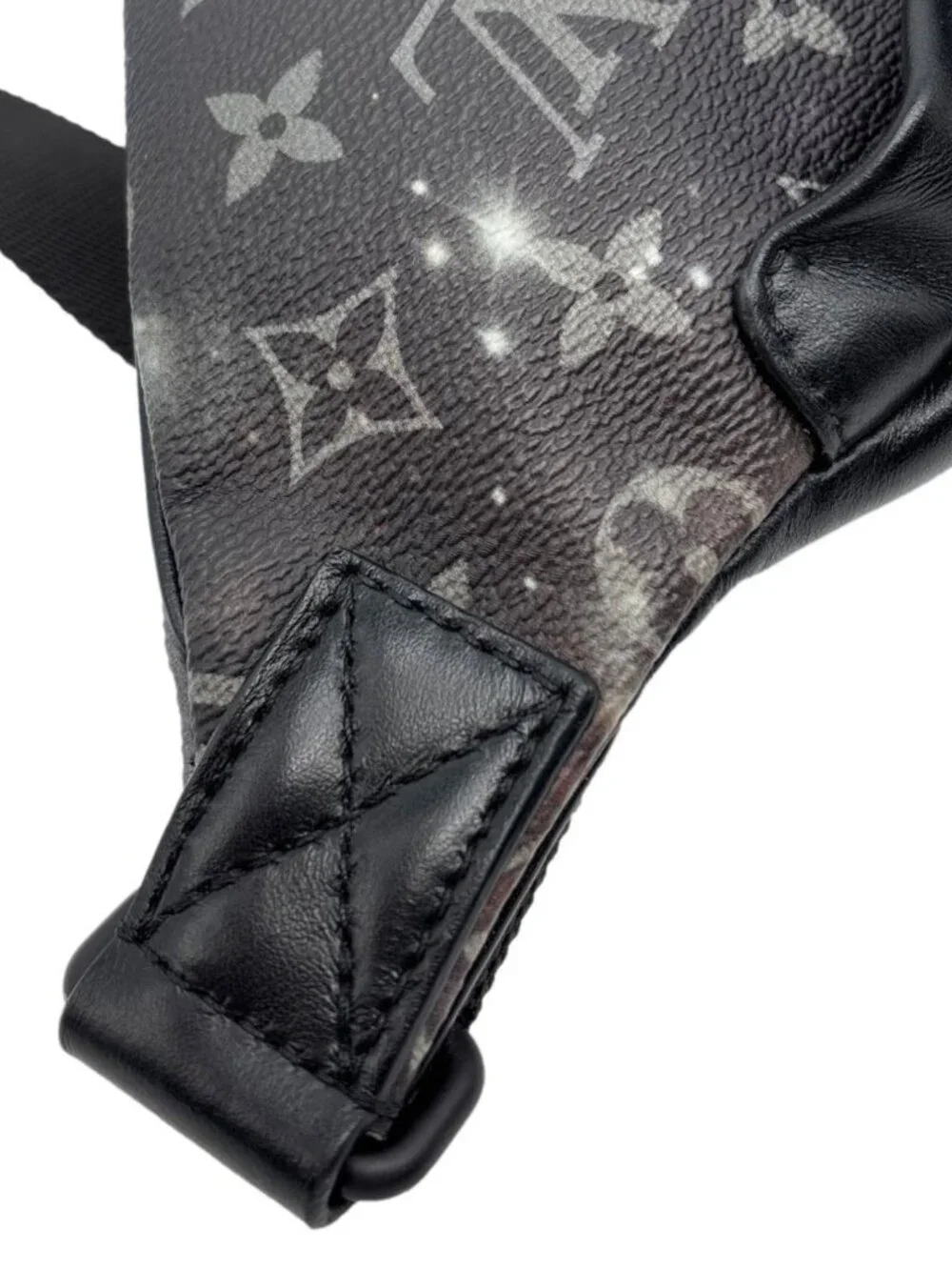 Louis Vuitton  Discovery Monogram Galaxy Bumbag Black